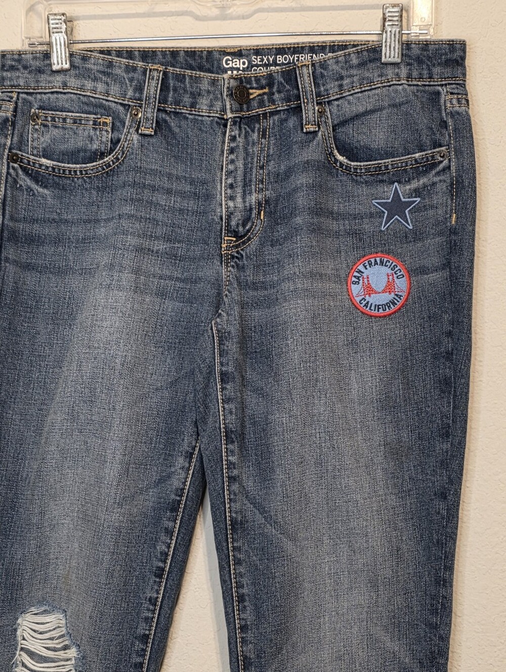 Gap Sexy Boyfriend Fit Blue Jeans Distressed Denim Patches Size 2/26A